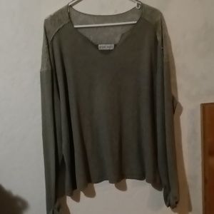 Long sleeved sweater